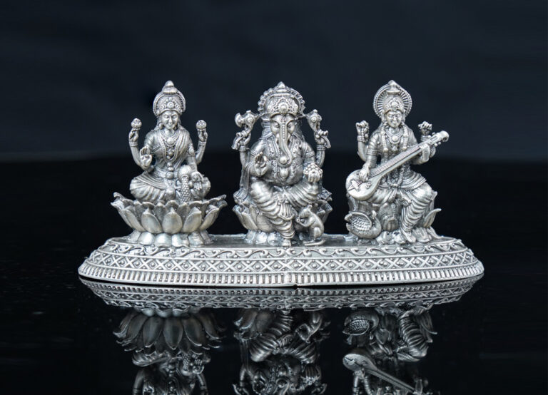 The Ultimate Guide to Cleaning & Maintaining Silver Jewelry